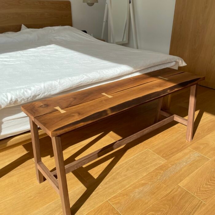 Ławeczka z orzecha amerykańskiego