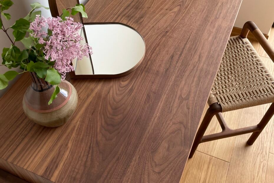 Toaletka z orzecha amerykańskiego